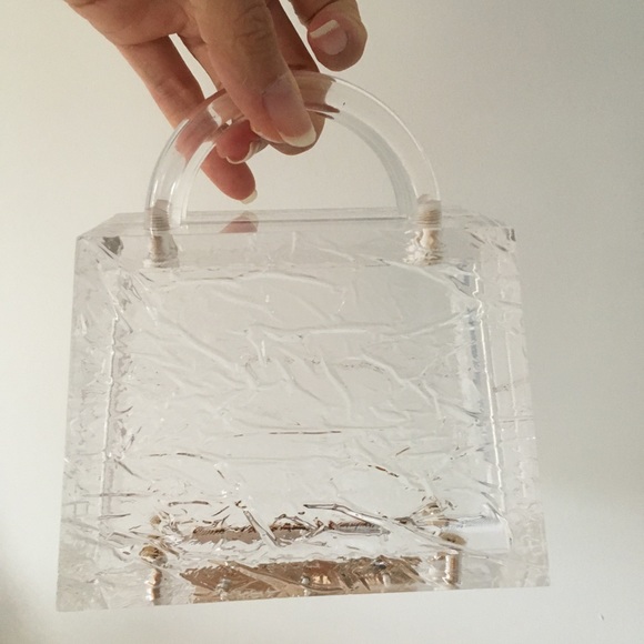 Acrylic clutch - Picture 2 of 5